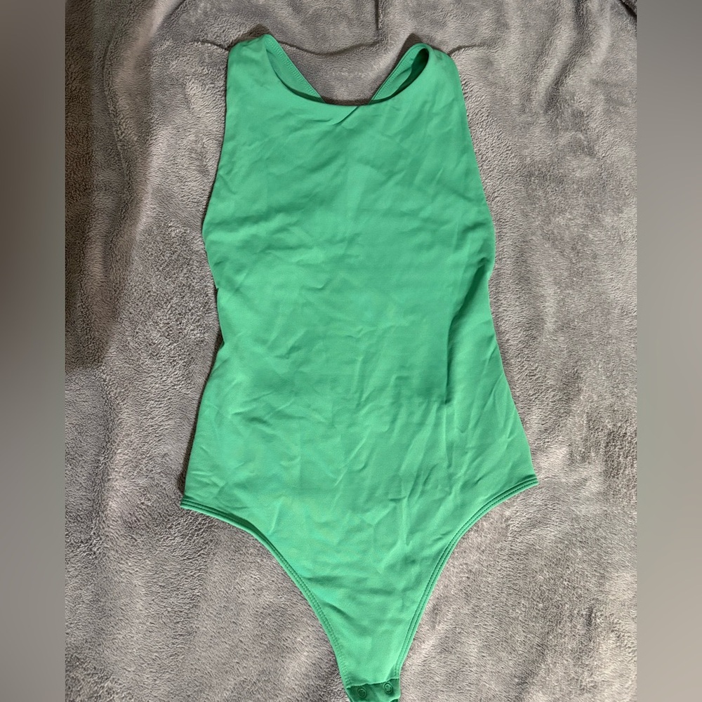Aritzia Babaton Lowell Contour Bodysuit